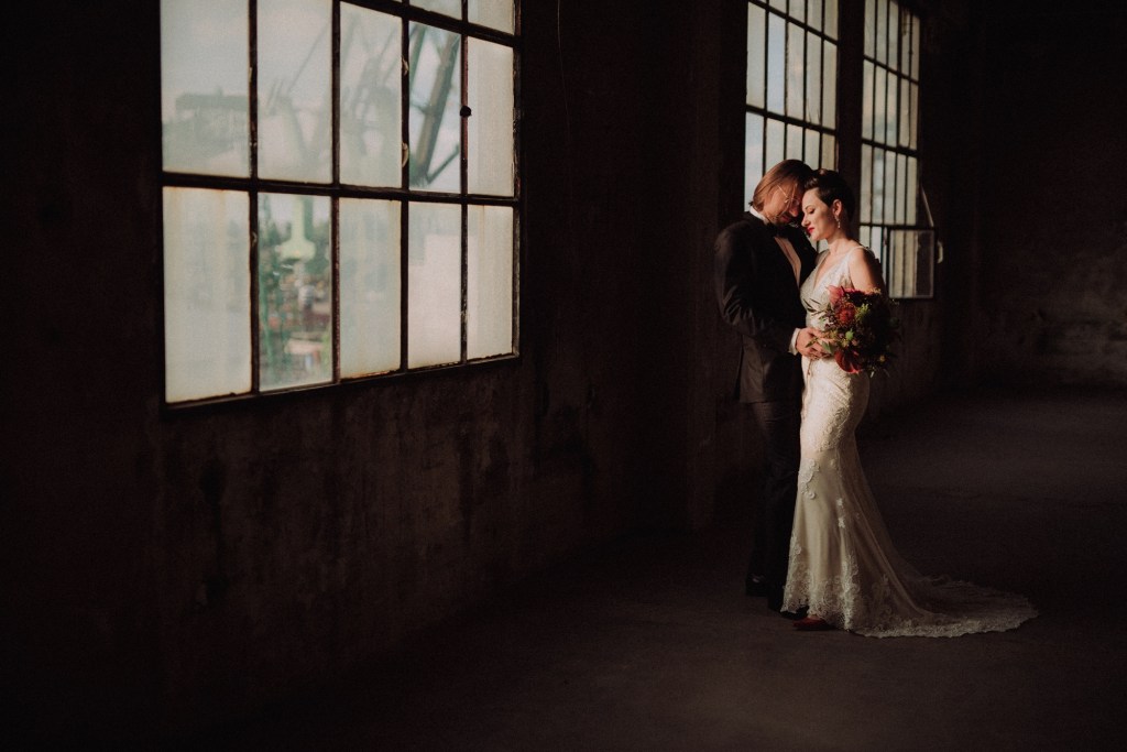 Karolina i Maciej – Wymarzony ślub i sesja na terenie stoczni&nbsp;Gdańskiej